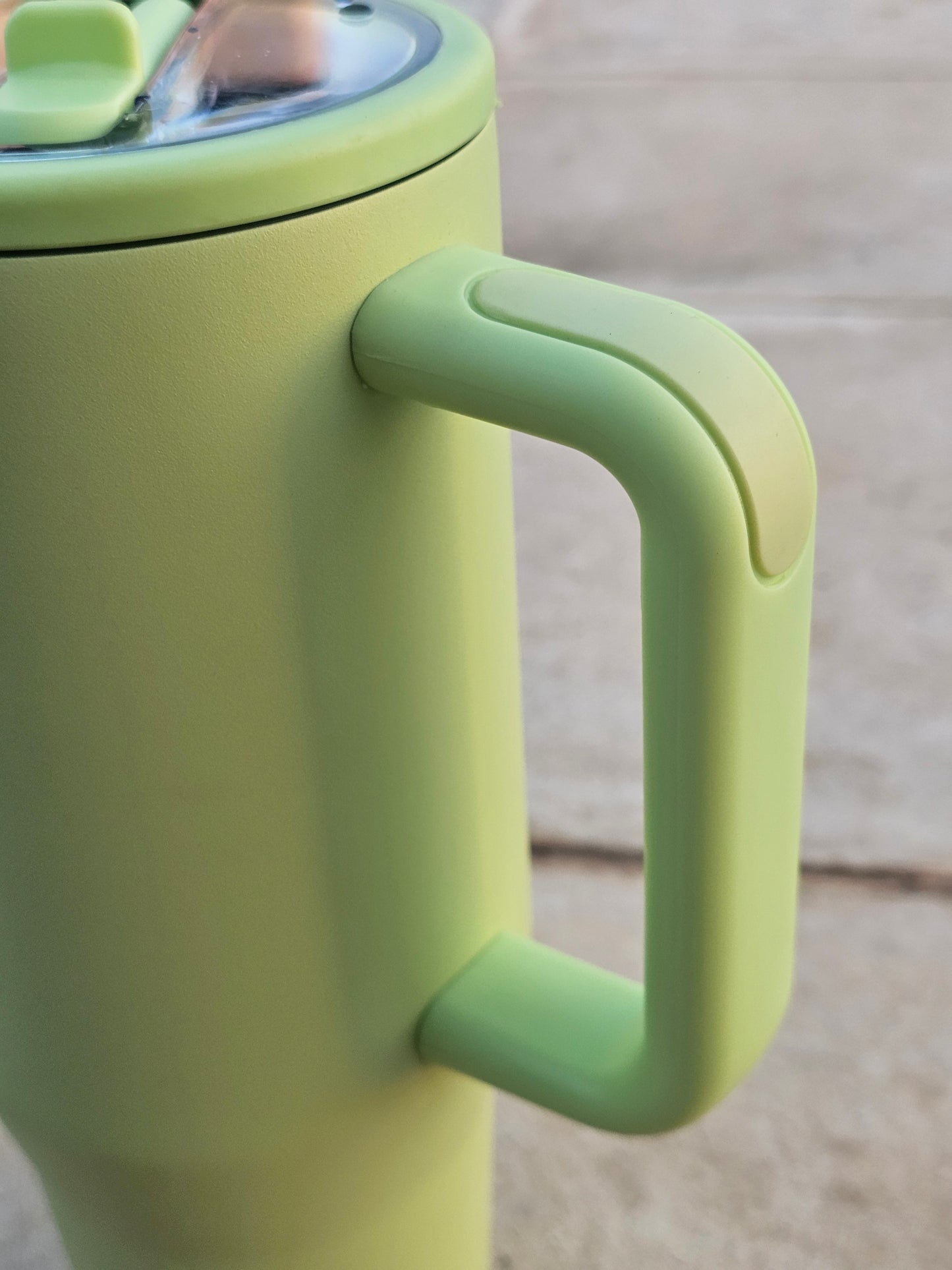 Vaso Térmico Vitality 40oz con Asa Ergonómica – Hidratación Total